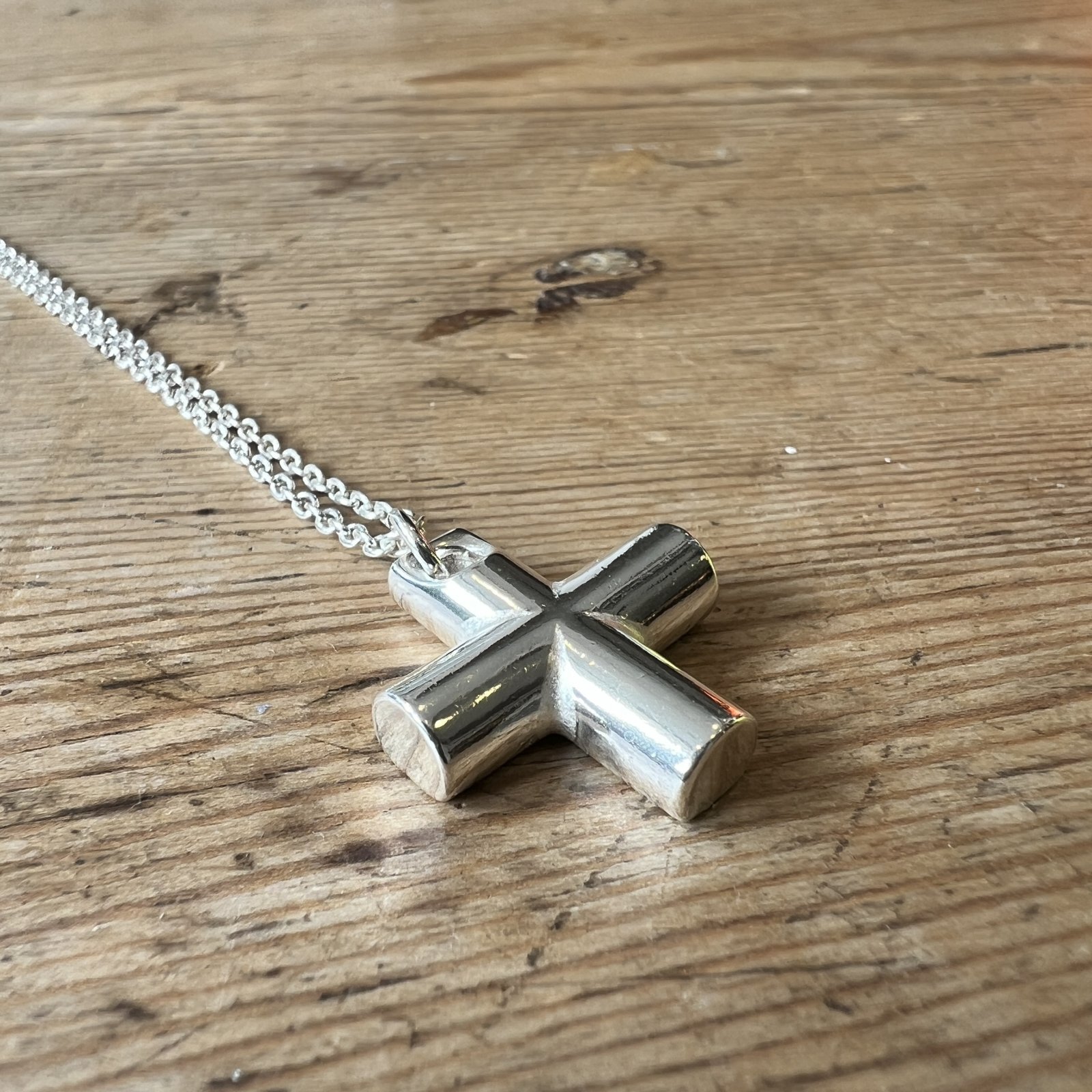 END cross head necklace