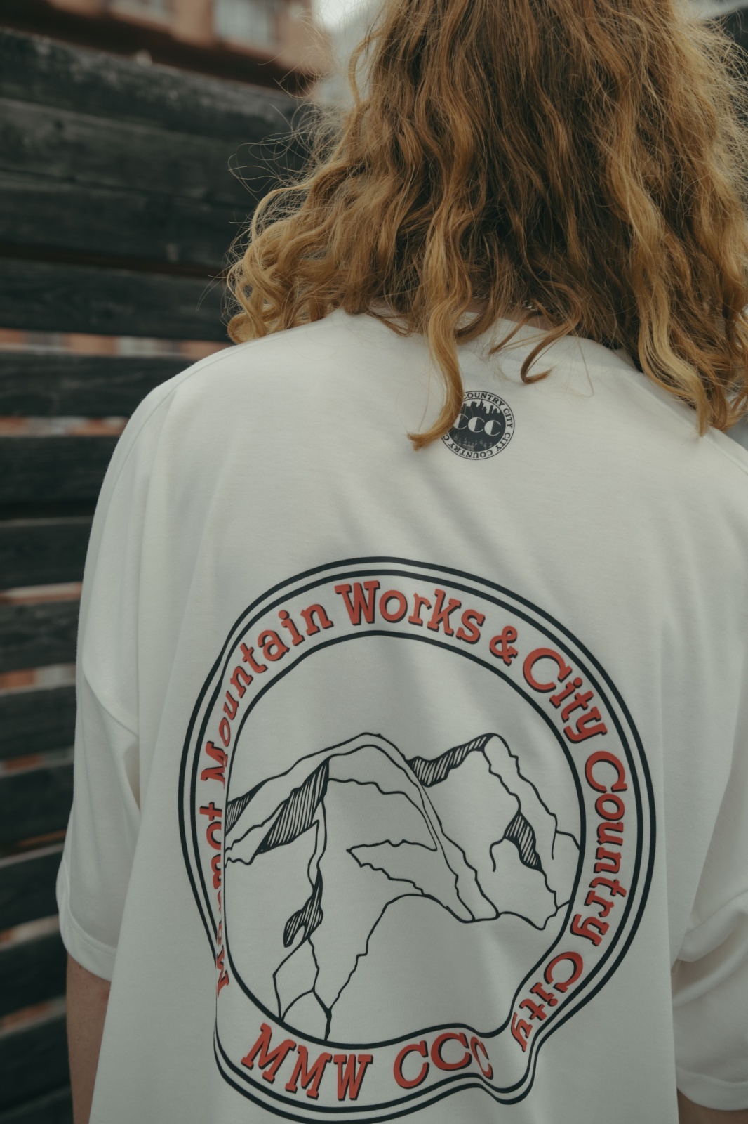 CITY COUNTRY CITY x Marmot MMWCCC everywhere T-shirt words of mountain